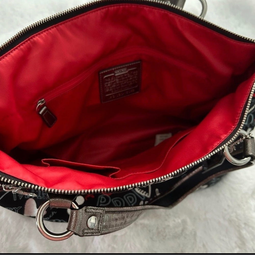 Coach poppy with hearts Glam Tote - Picture 6 of 8